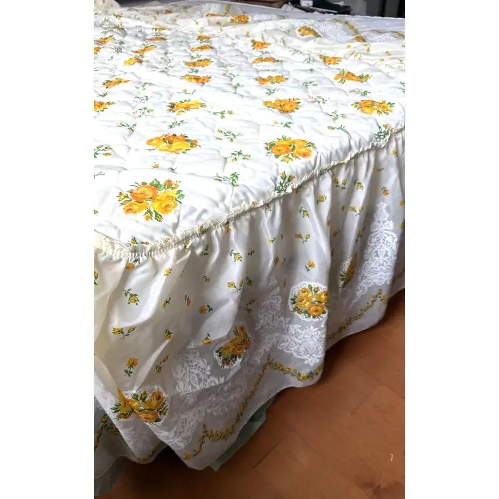 Vtg Twin Ruffled Quilted White Coverlet Yellow Orange Rose Cottagecore Bedspread